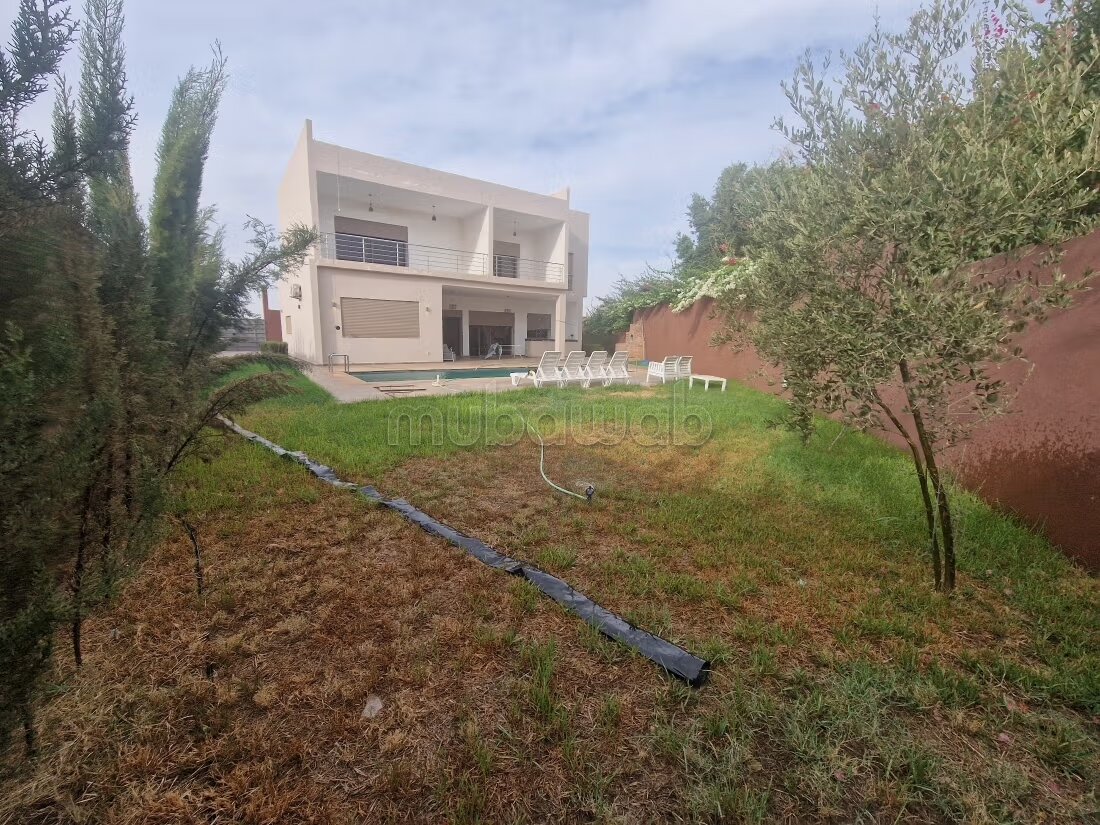 فيلا ١٤٠م٢ للإيجار في مراكش — Photo 162
