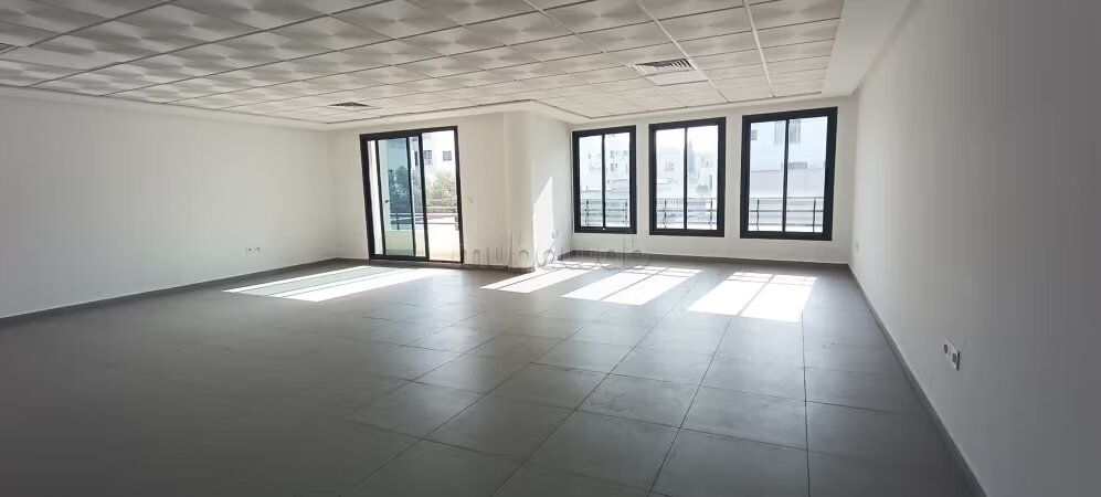 Office 100 m² for rent in Casablanca — Photo 22