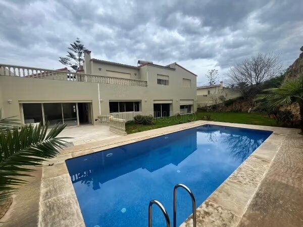 Villa 400 m² à louer à Harhoura (Rabat) — Photo 14