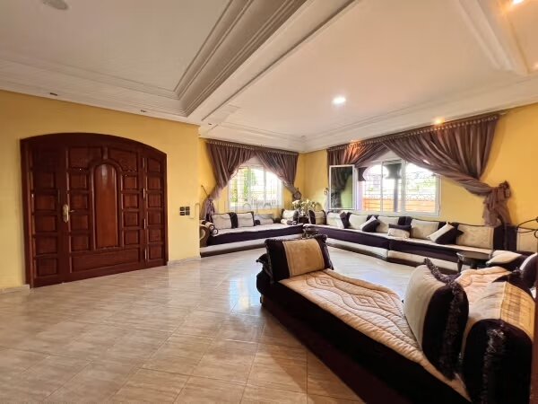 Villa 400 m² for rent in Rabat — Photo 28