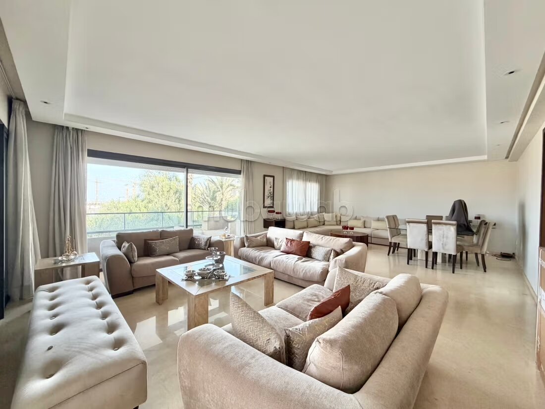 220 m² Apartment for Rent in Casablanca (Ain Diab) — Photo 3
