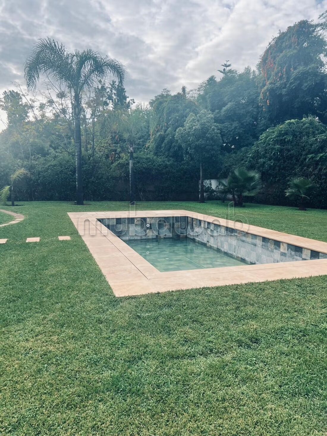 Villa 2000 m² à louer à Rabat — Photo 4