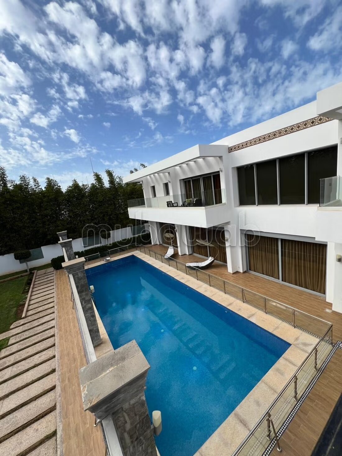 Villa 1000 m² à louer à Rabat – Souissi — Photo 3