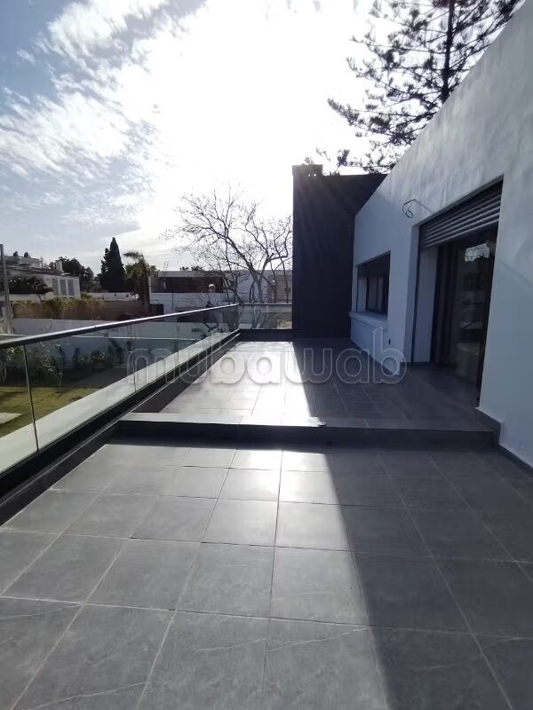 Villa 1000 m² à louer à Rabat – Souissi — Photo 59