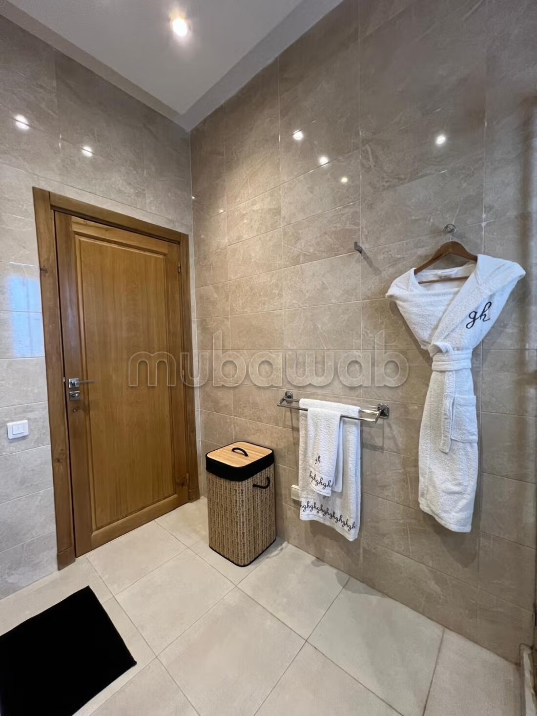 Villa 1000 m² à louer à Rabat – Souissi — Photo 38