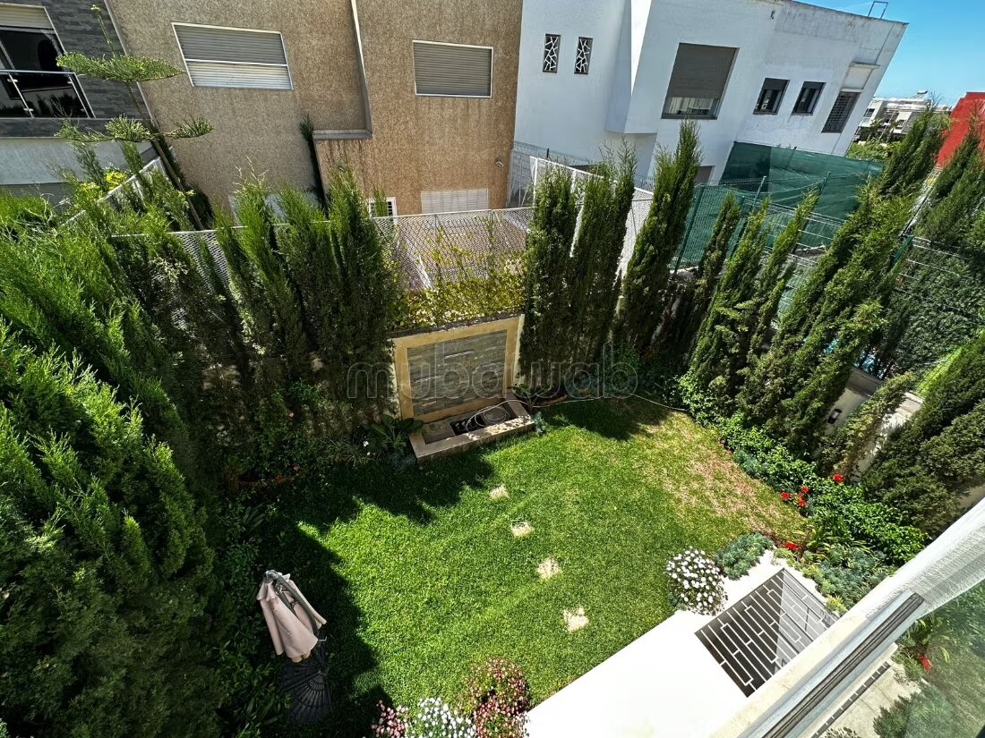 شقة 230 متر² للإيجار في الدار البيضاء — Photo 2