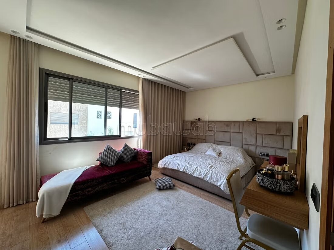 شقة 230 متر² للإيجار في الدار البيضاء — Photo 13