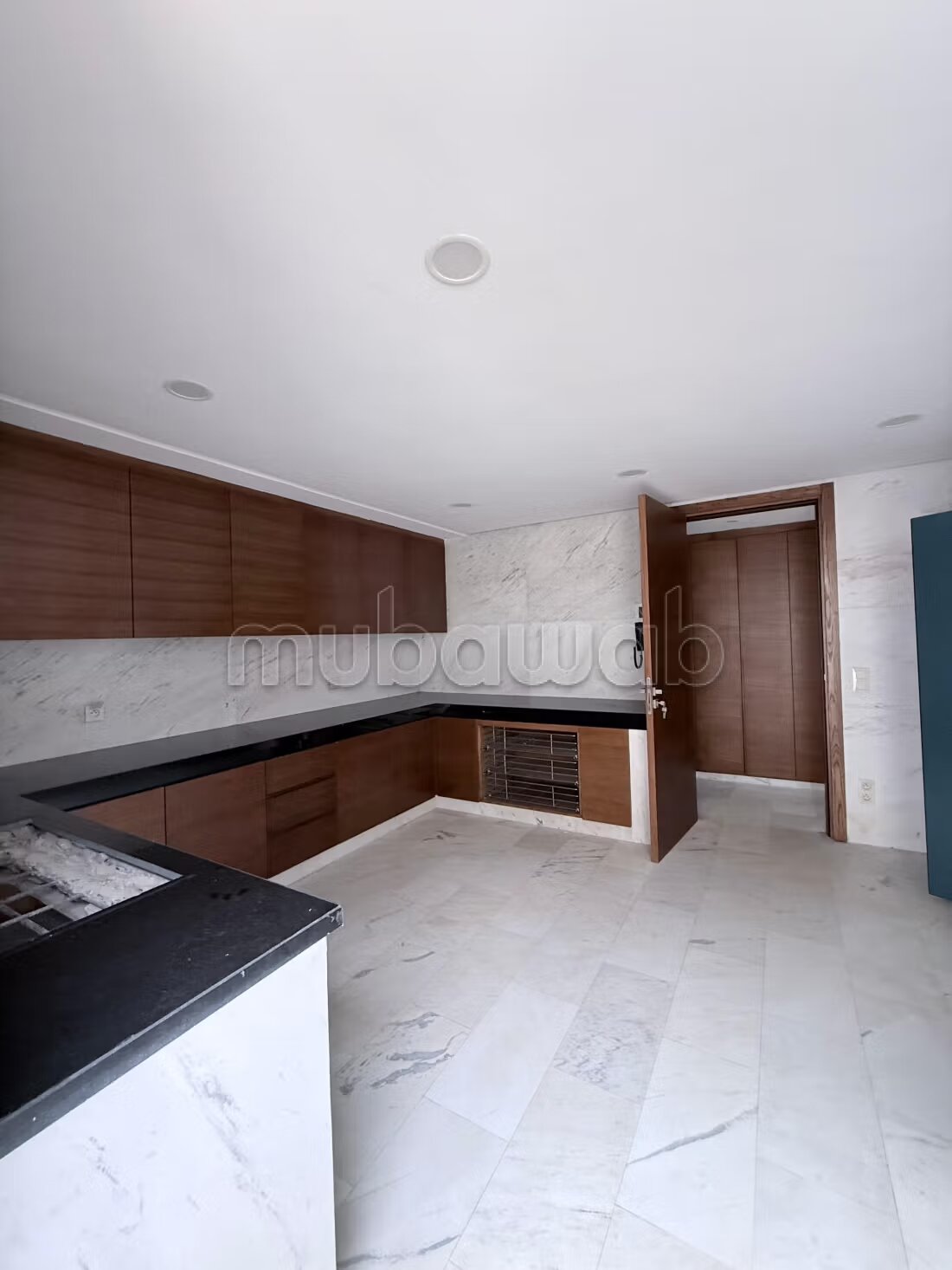 Villa 450 m² for rent in Harhoura — Photo 12