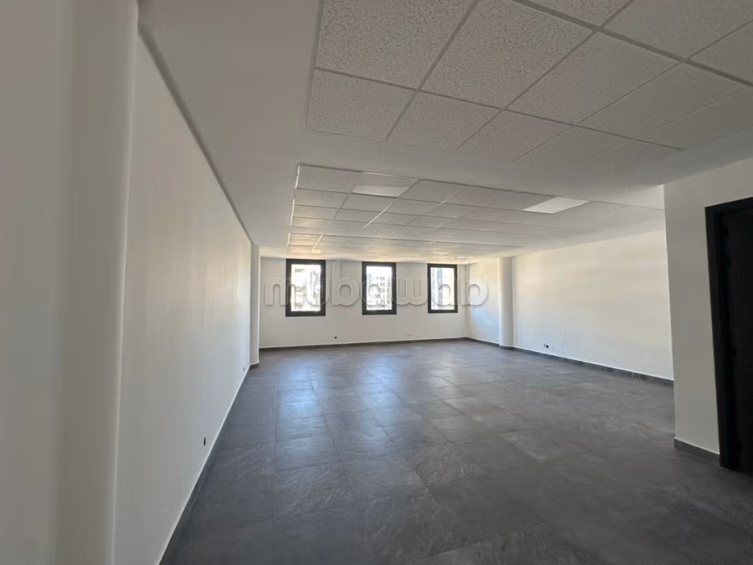 Office 72 m² for rent in Casablanca — Photo 12