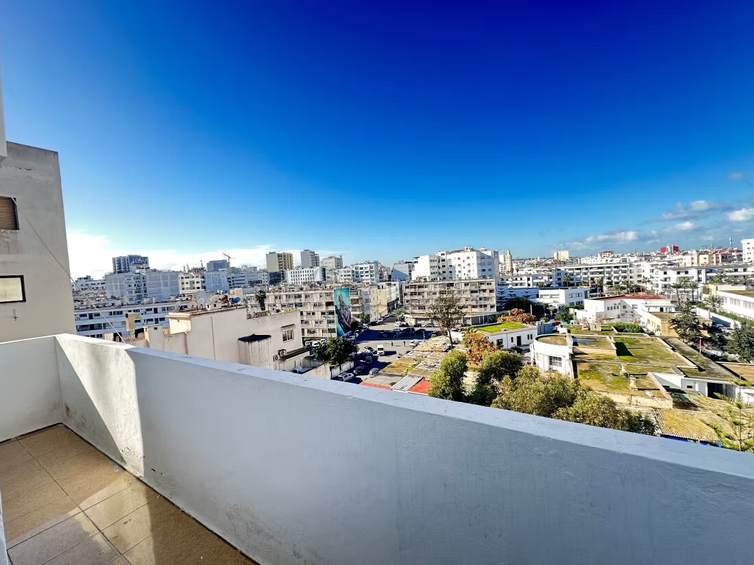 90 m² Duplex for Rent in Casablanca — Photo 3