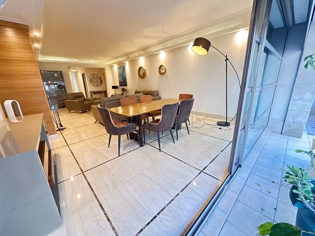 Apartment 250 m² for rent in Casablanca — Photo 22