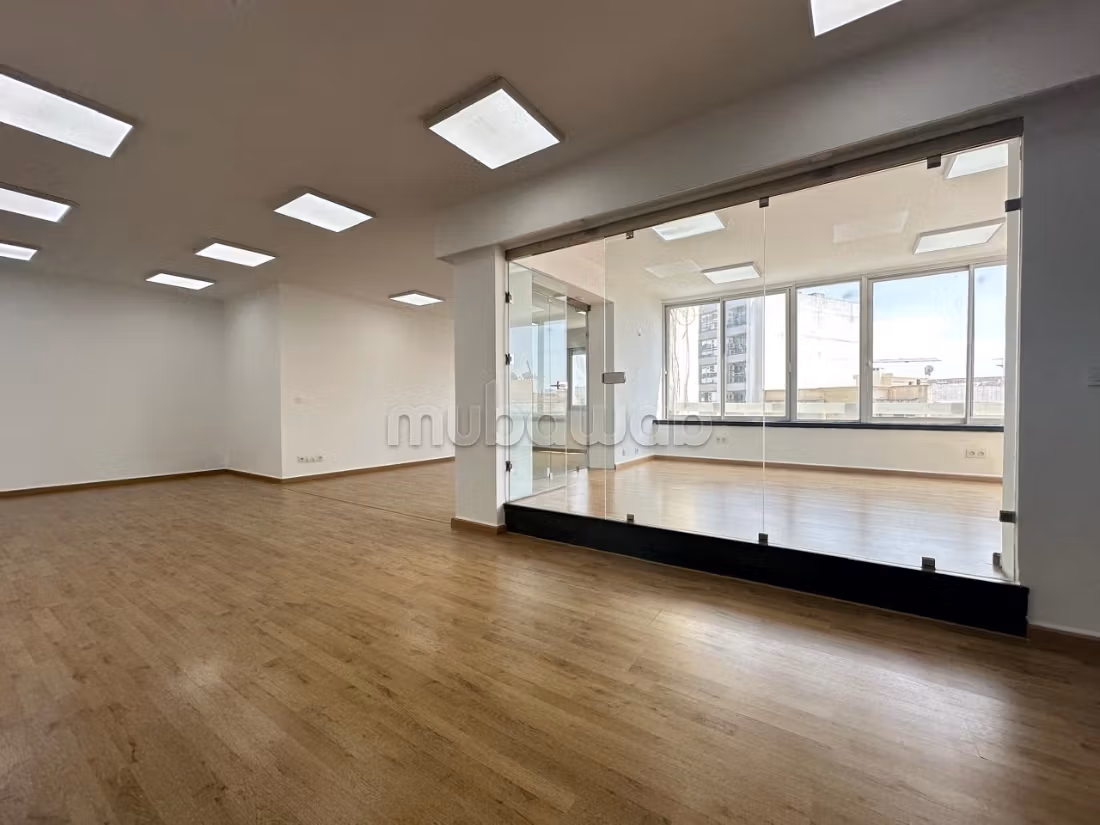 Bureau 256 m² à louer à Casablanca — Photo 4