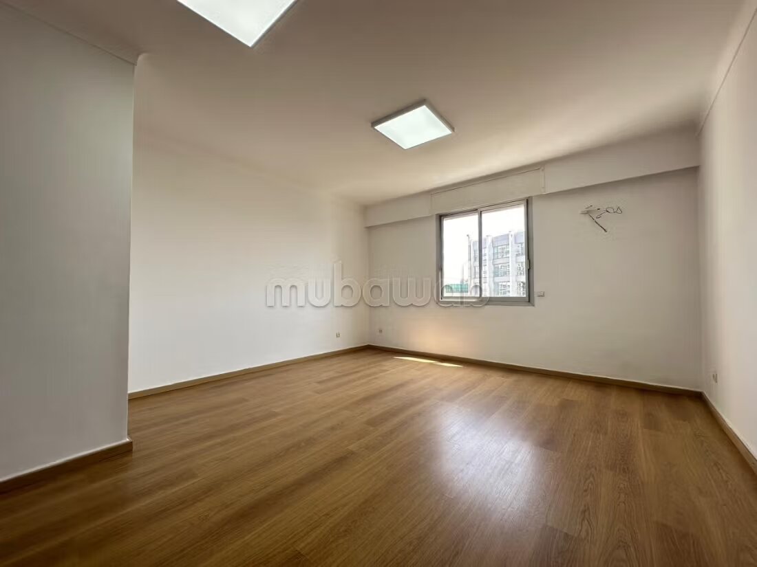 Bureau 256 m² à louer à Casablanca — Photo 9