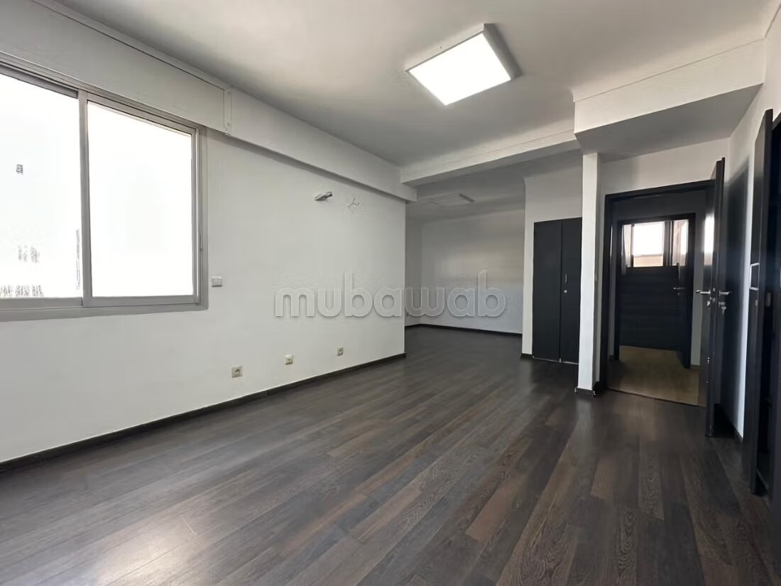 Bureau 256 m² à louer à Casablanca — Photo 11