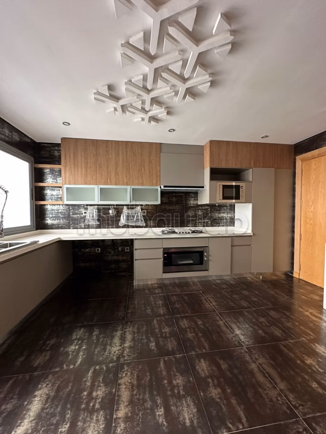 Apartment 200 m² for rent in Rabat (Hay Ryad) — Photo 3