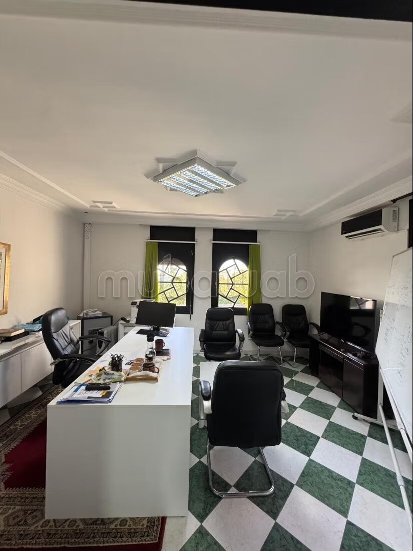 Villa 600 m² à louer à Rabat (Hay Riyad) — Photo 5