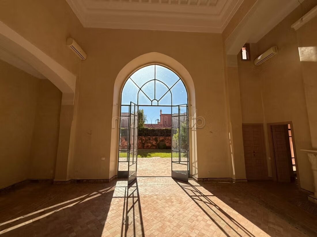Villa 670 m² à louer à Marrakech — Photo 10