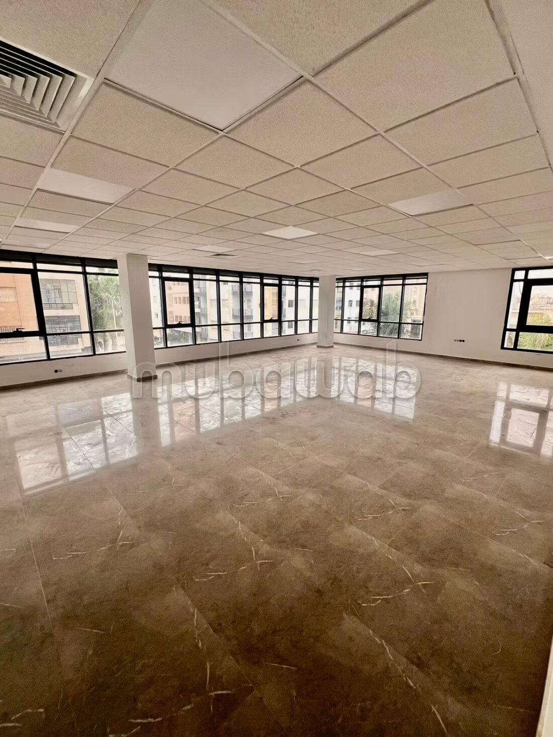 Bureau 1400 m² à louer à Rabat — Photo 3