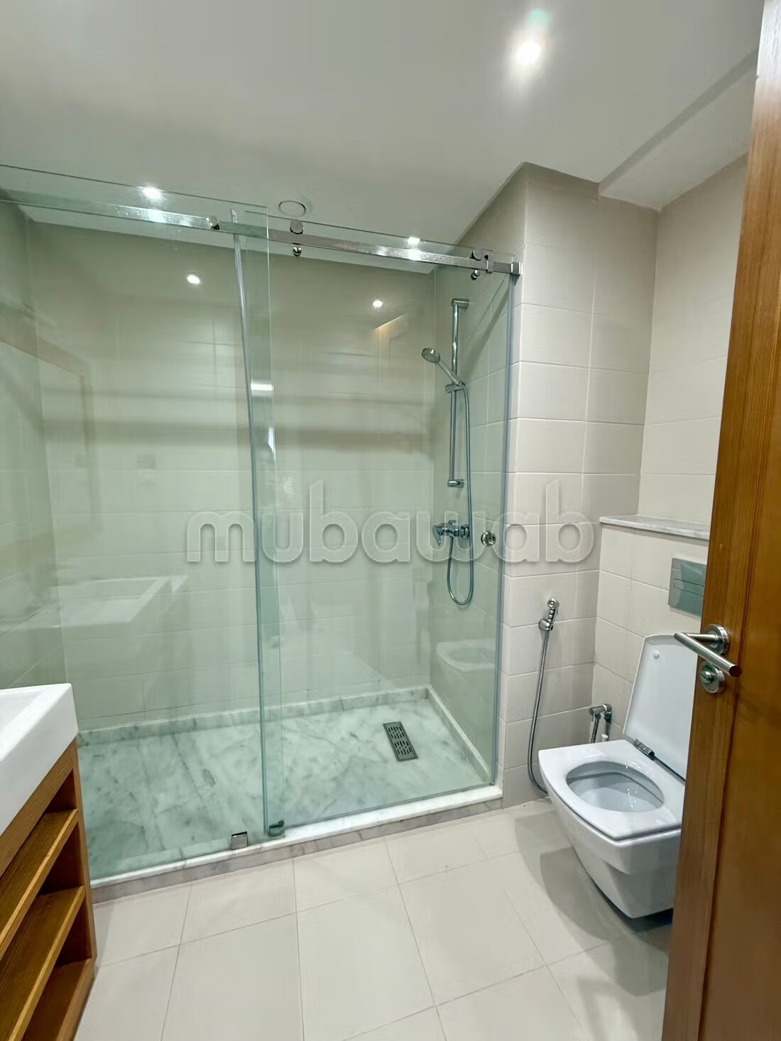 Appartement meublé 218 m² à louer à Rabat (Souissi - Orangerie) — Photo 11