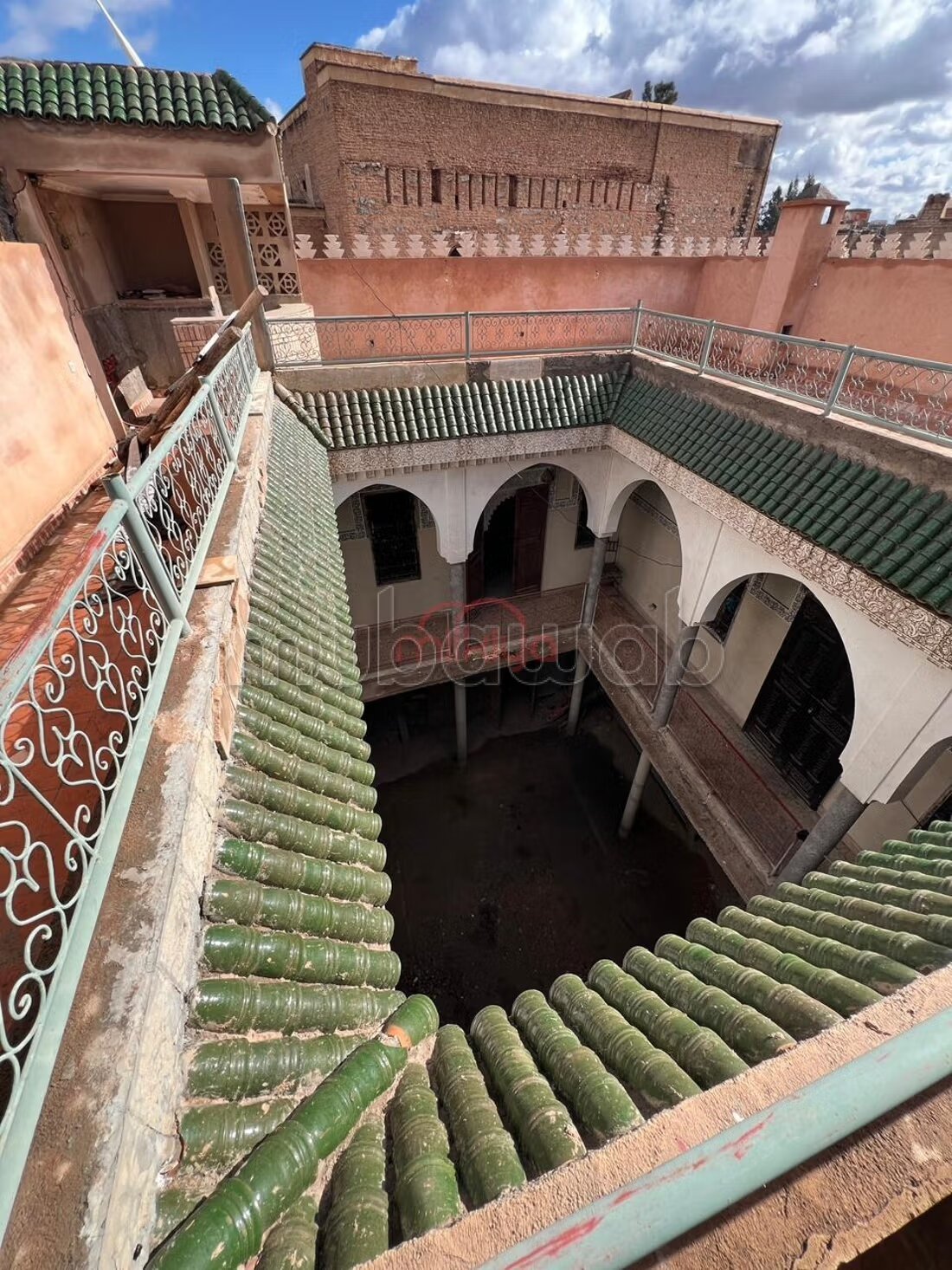 Sale of a house in the old medina