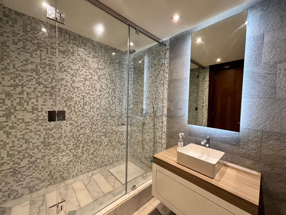 Furnished 2-bedroom apartment for rent in Casablanca — Photo 11