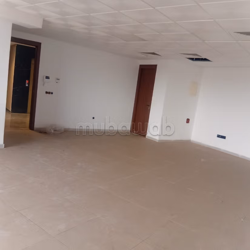 مكتب 73 م² للإيجار في الدار البيضاء — Photo 9