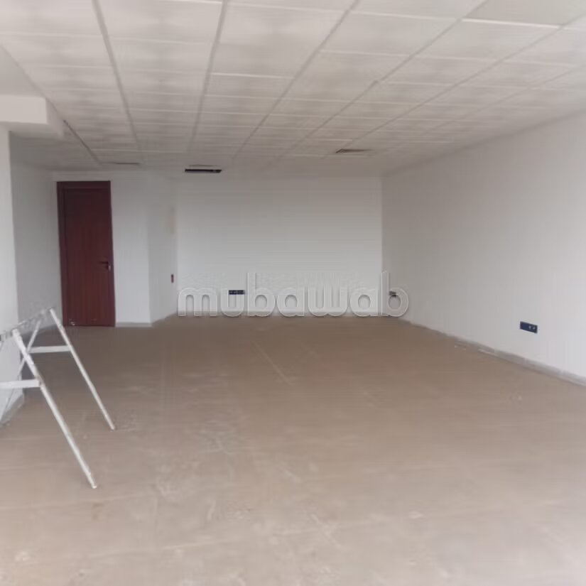 مكتب 73 م² للإيجار في الدار البيضاء — Photo 4