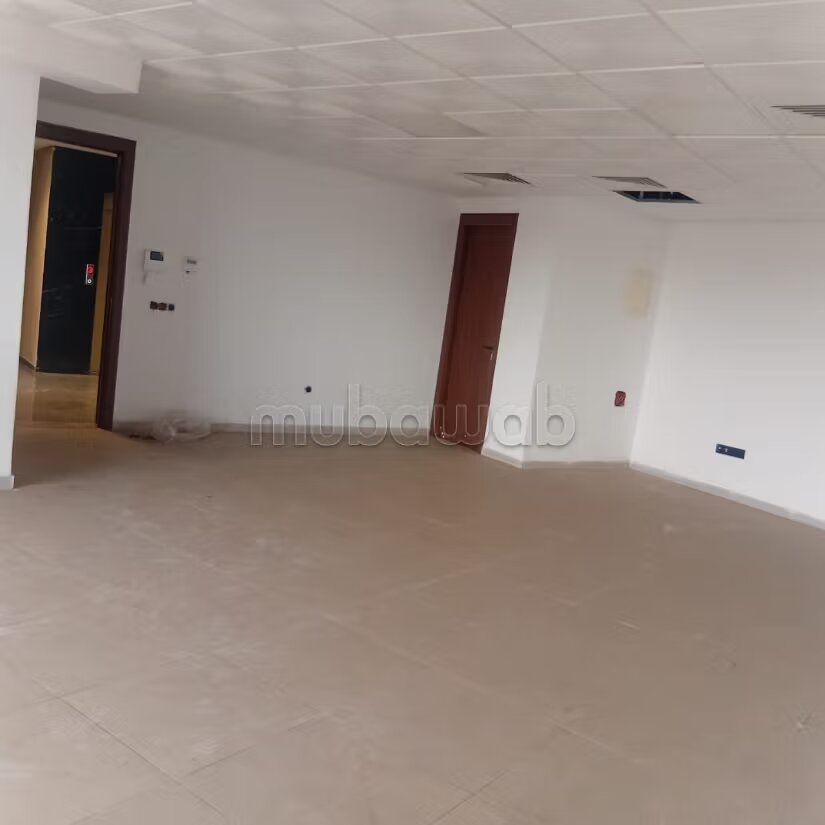 مكتب 73 م² للإيجار في الدار البيضاء — Photo 10