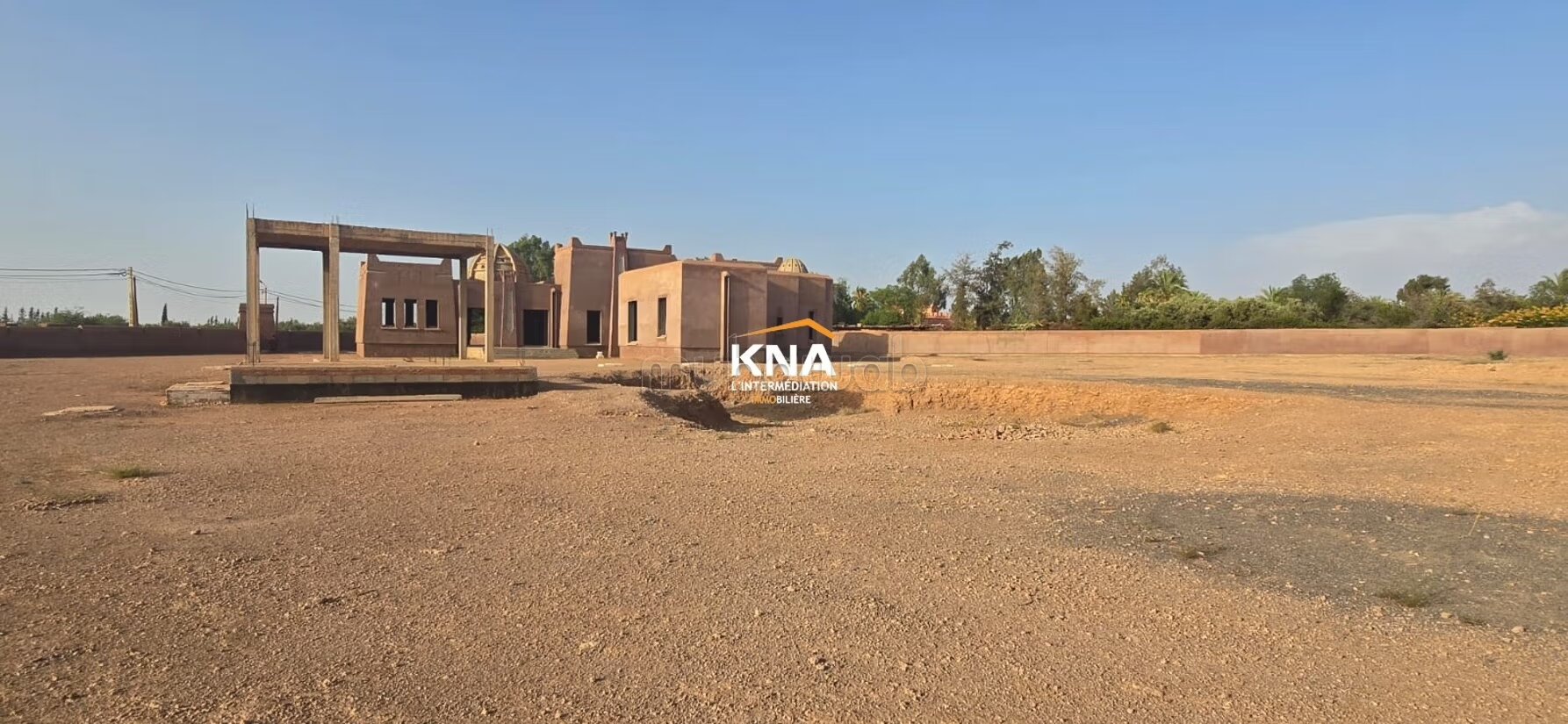 فيلا شبه مكتملة 830 م² للبيع في مراكش — Photo 5