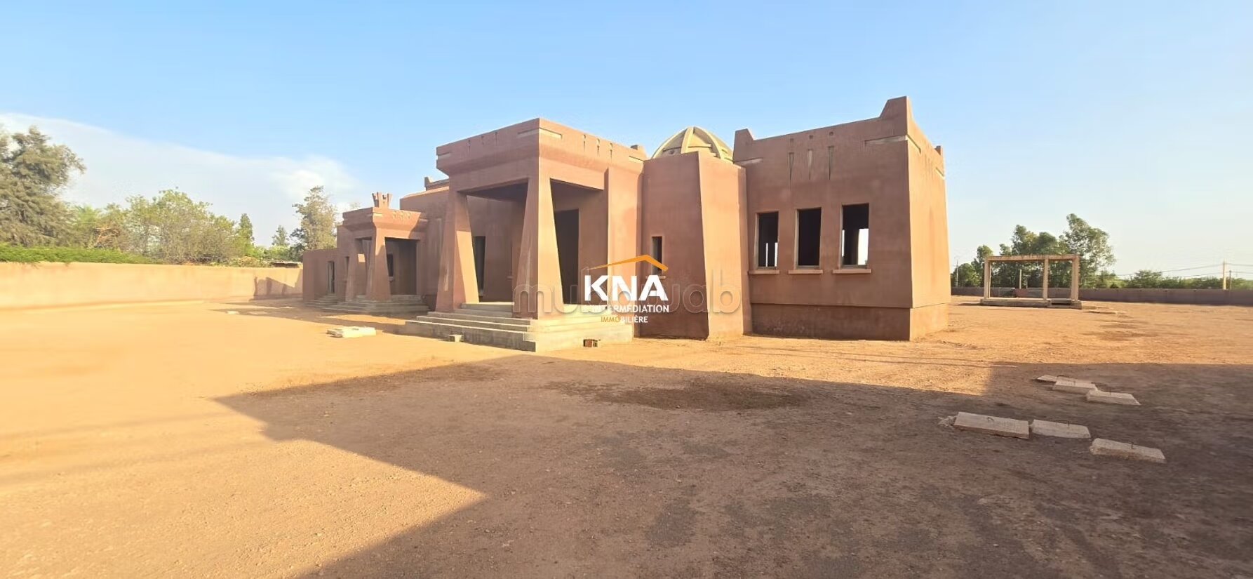 فيلا شبه مكتملة 830 م² للبيع في مراكش — Photo 7