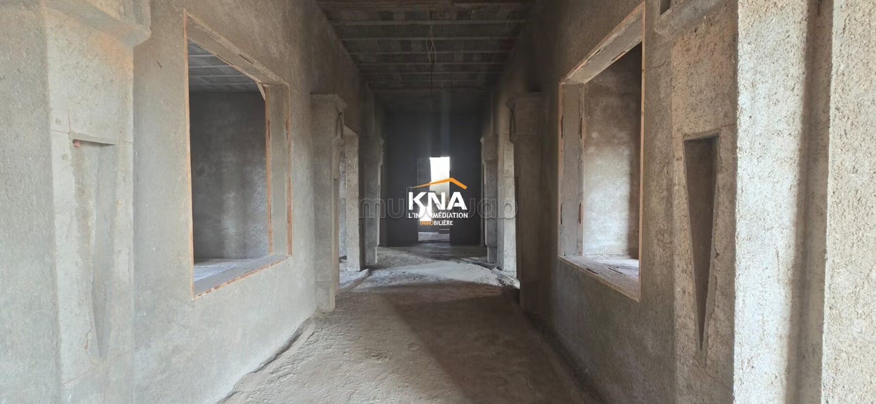 فيلا شبه مكتملة 830 م² للبيع في مراكش — Photo 15