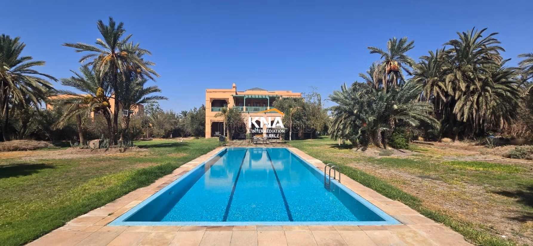Villa 660 m² for sale in Marrakech — Photo 2