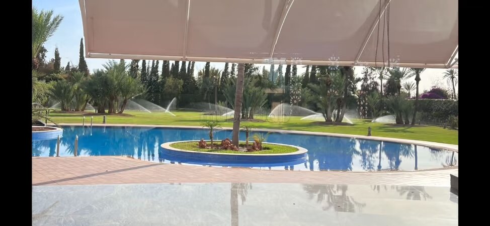 فيلا حديثة 700 م² للبيع في مراكش — Photo 25