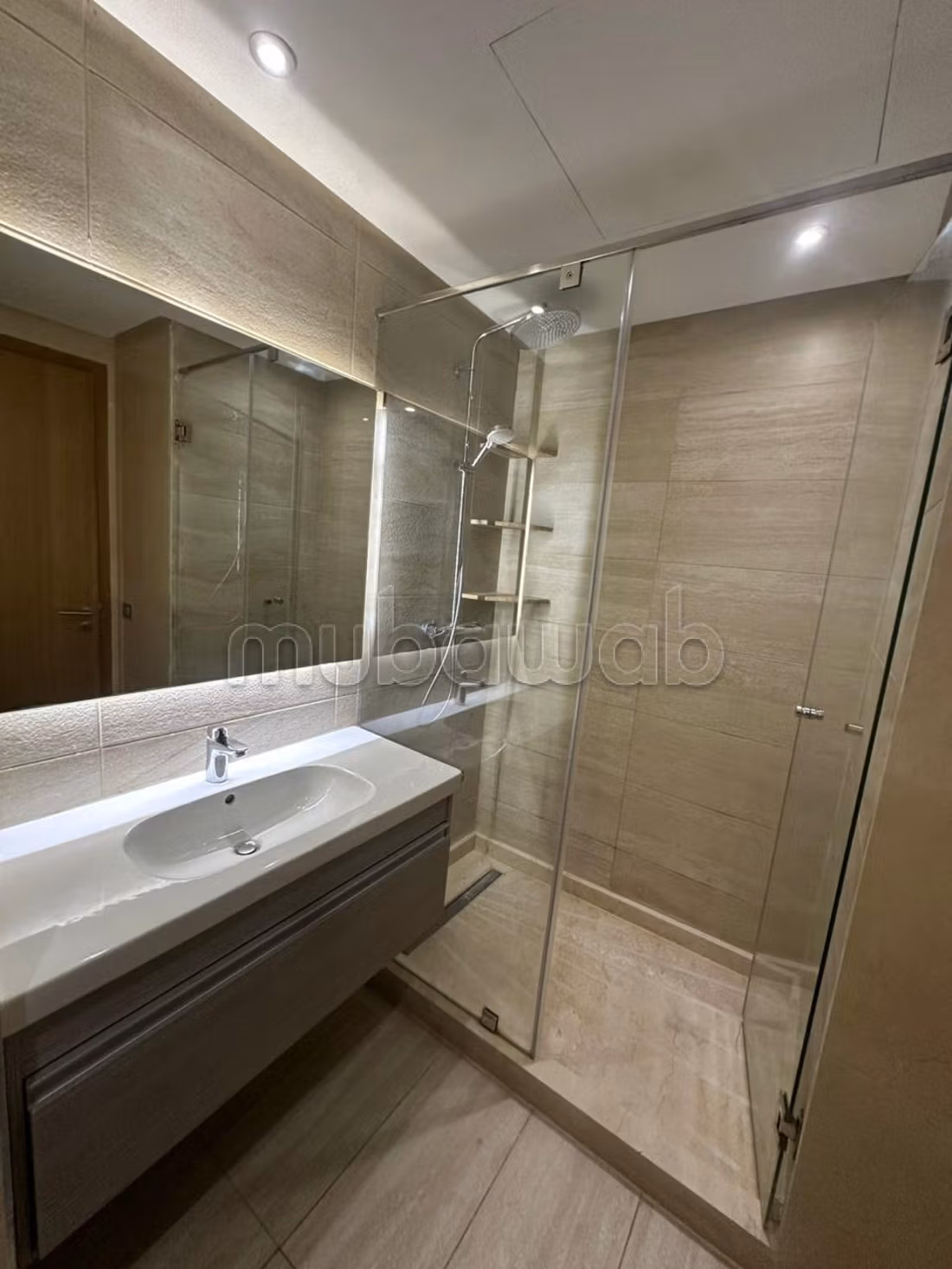 3-bedroom apartment 200 m² for rent in Rabat (Souissi) — Photo 8