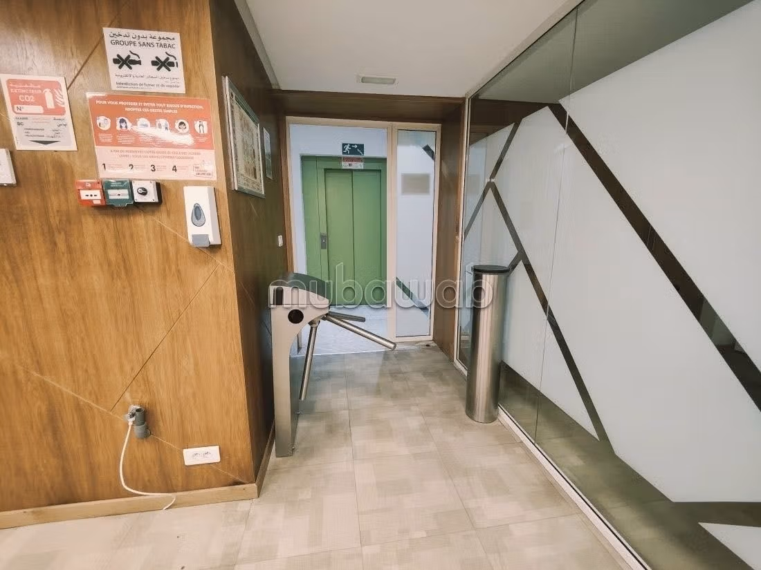 Office 950 m² for rent in Casablanca (Gauthier district) — Photo 19