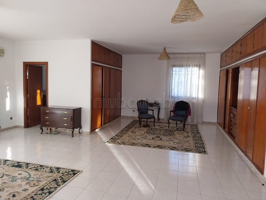 فيلا 935 م² للإيجار في الرباط – حي الرياض — Photo 18