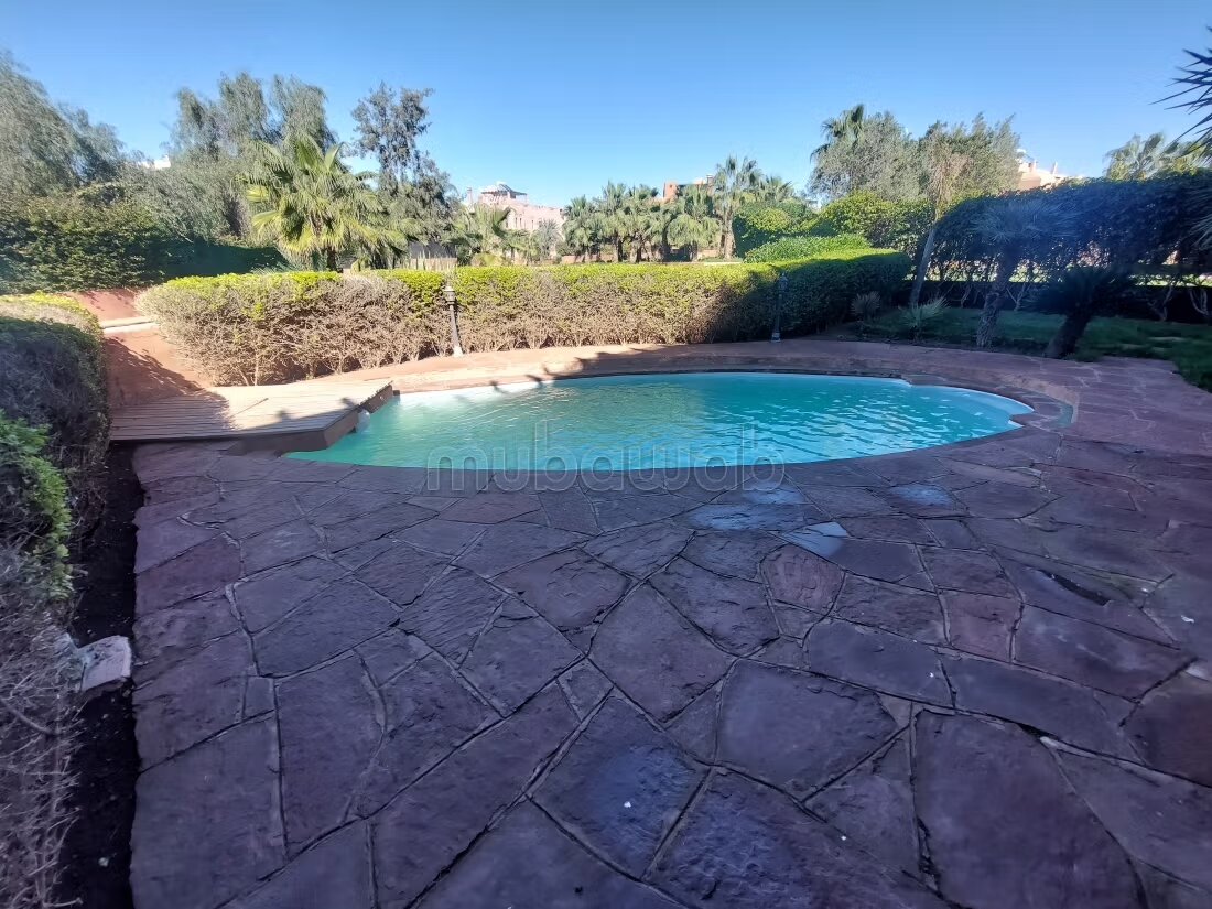 Villa 250 m² for rent in مراكش — Photo 2