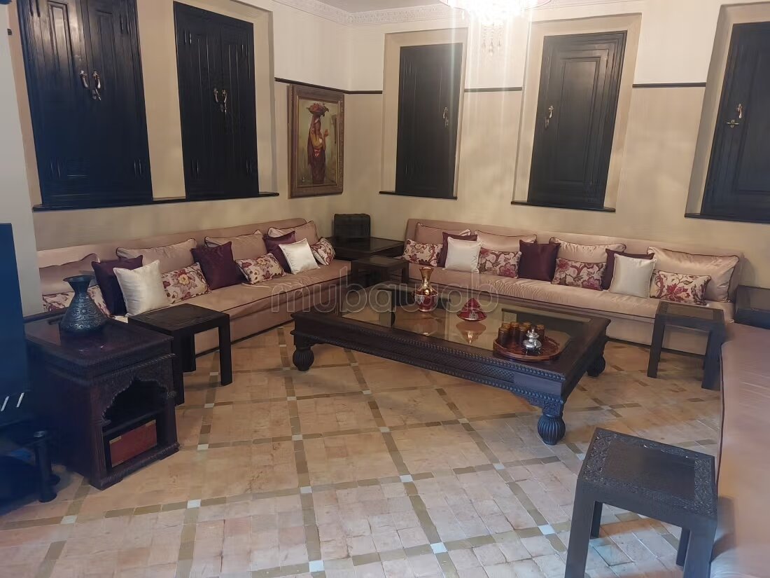 Villa 250 m² for rent in مراكش — Photo 12