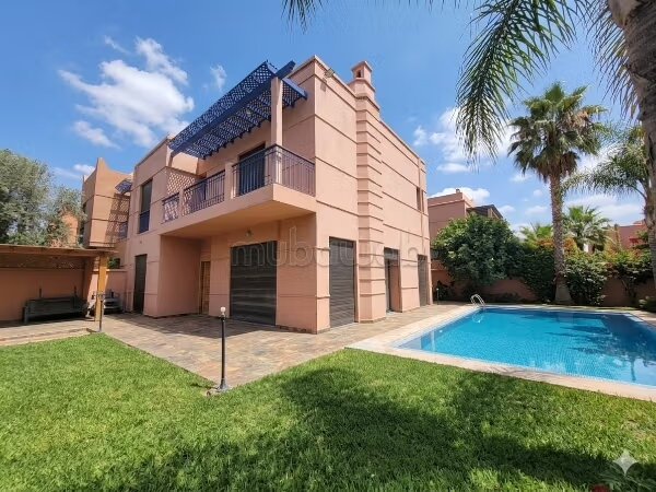 Villa 250 m² for rent in مراكش — Photo 24