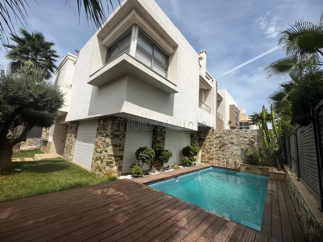 Villa 350 m² à louer — Photo 4