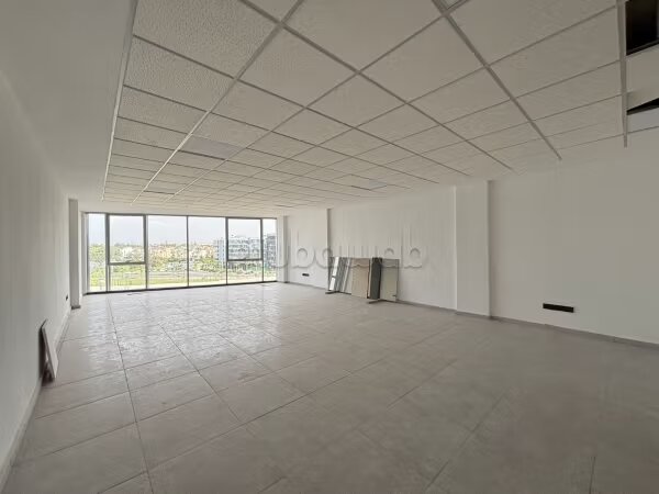 Bureau 100 m² à louer à الدار البيضاء — Photo 14