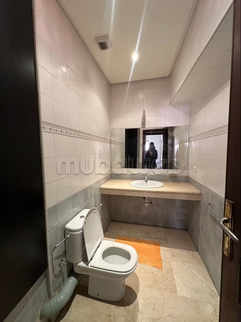 مكتب 100 متر مربع للإيجار في مراكش — Photo 12