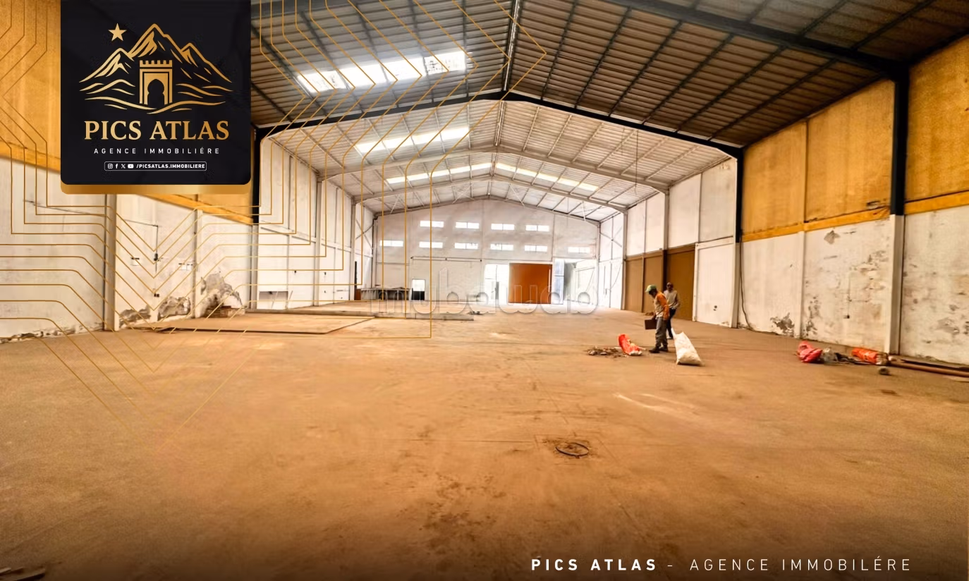 Office 1119 m² for sale in Marrakech (Sidi Ghanem) — Photo 2