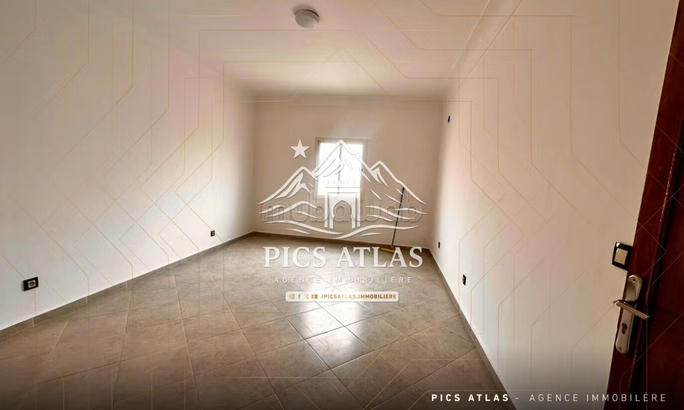 Office 1119 m² for sale in Marrakech (Sidi Ghanem) — Photo 10