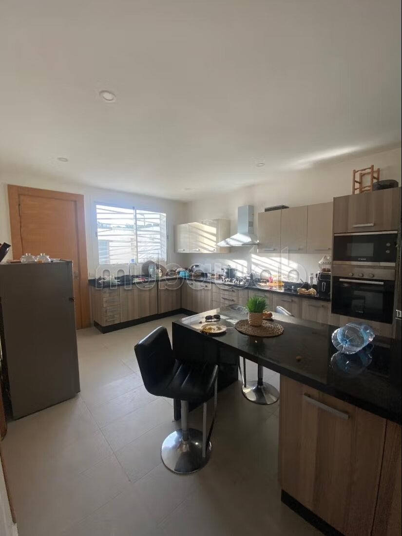 Villa 1000 m² for Rent in Rabat — Photo 276