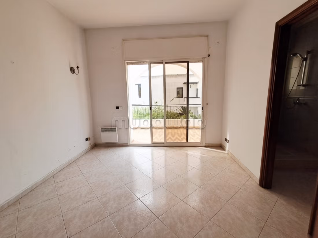 900 m² Villa for Rent in Rabat — Photo 10