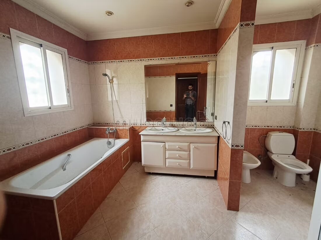900 m² Villa for Rent in Rabat — Photo 25