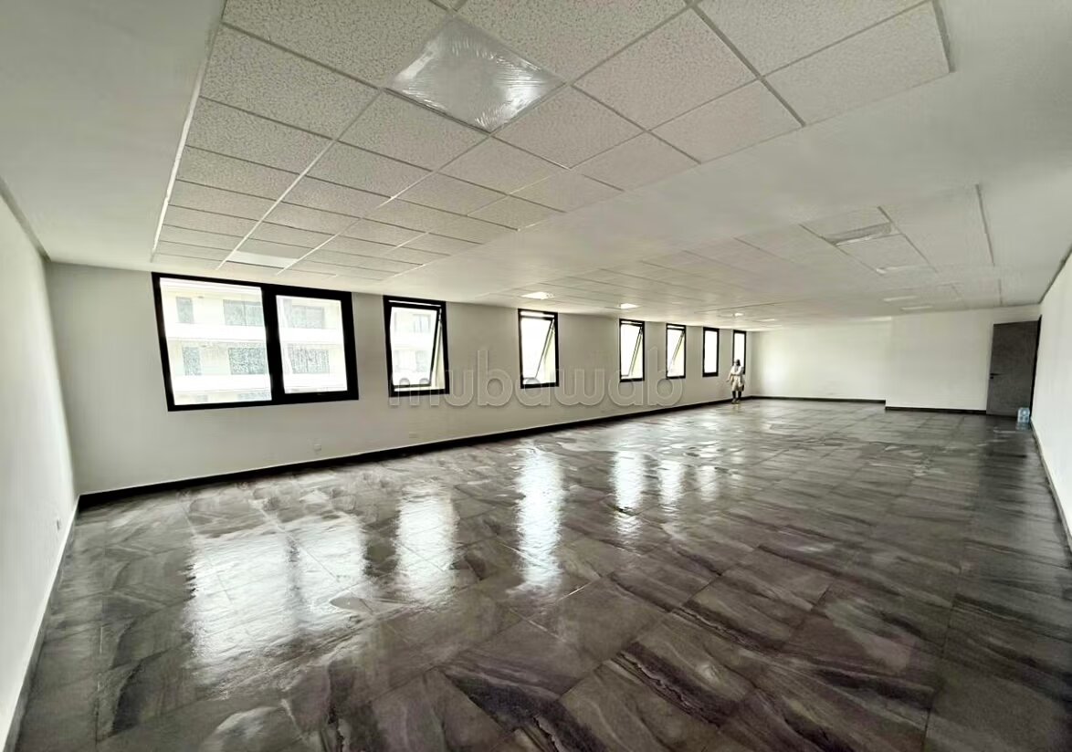 Bureau 161 m² à louer à Casablanca — Photo 3