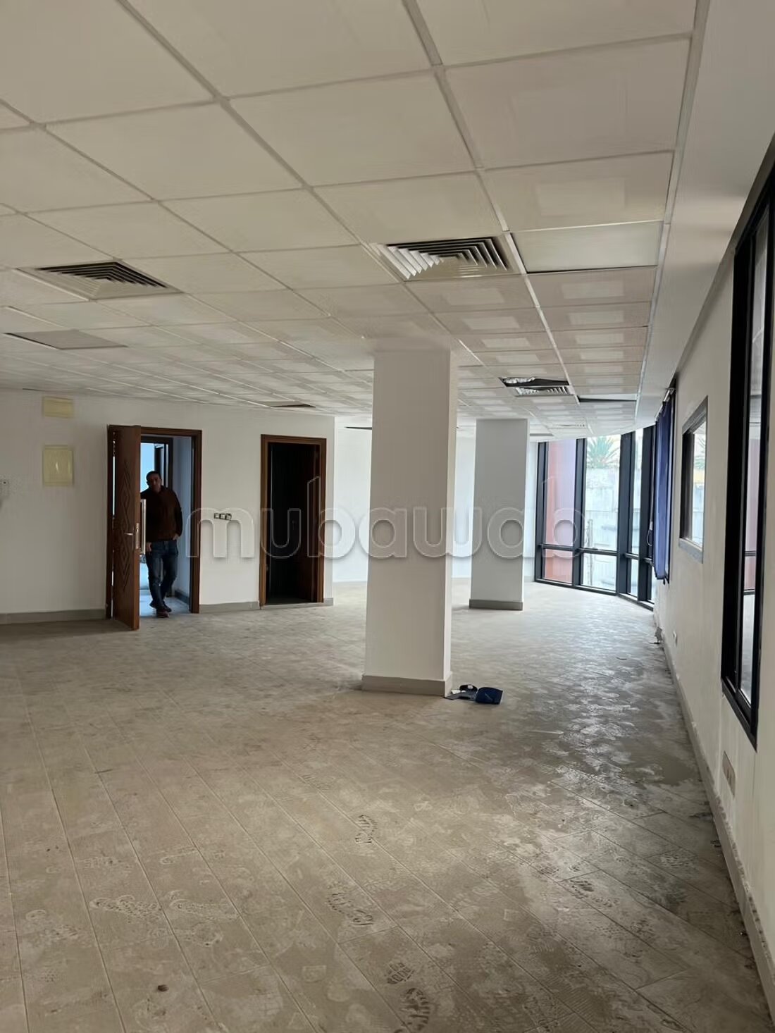 Office 47 m² for rent in Tangier — Photo 90