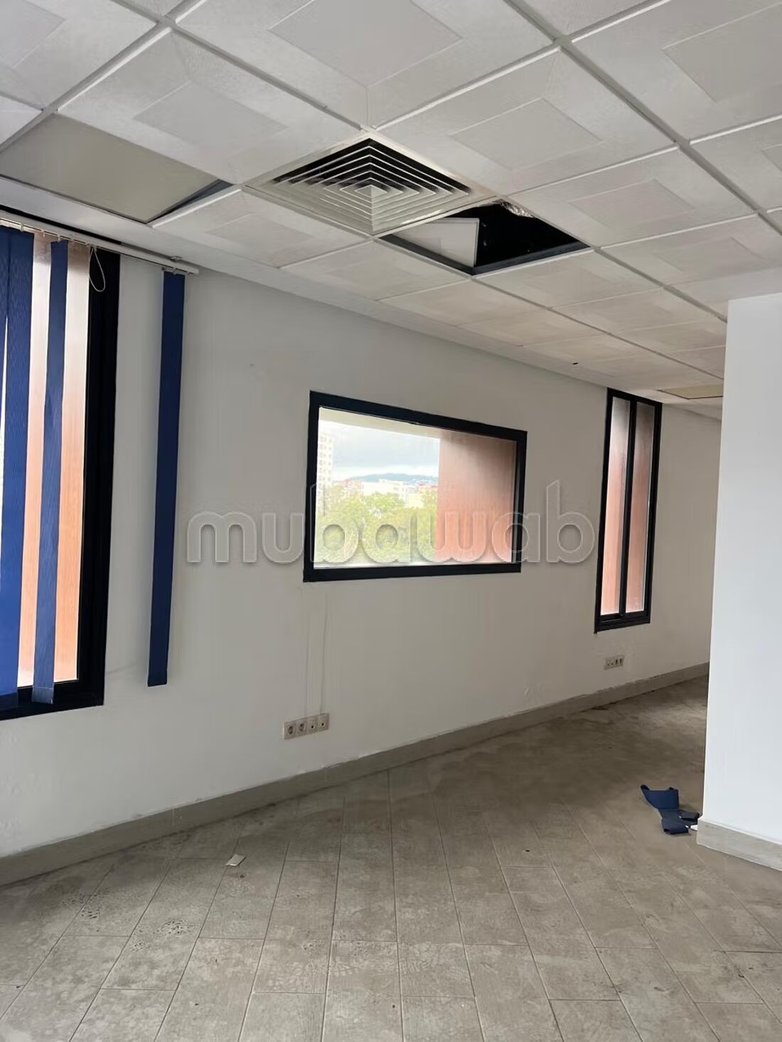 Office 47 m² for rent in Tangier — Photo 96